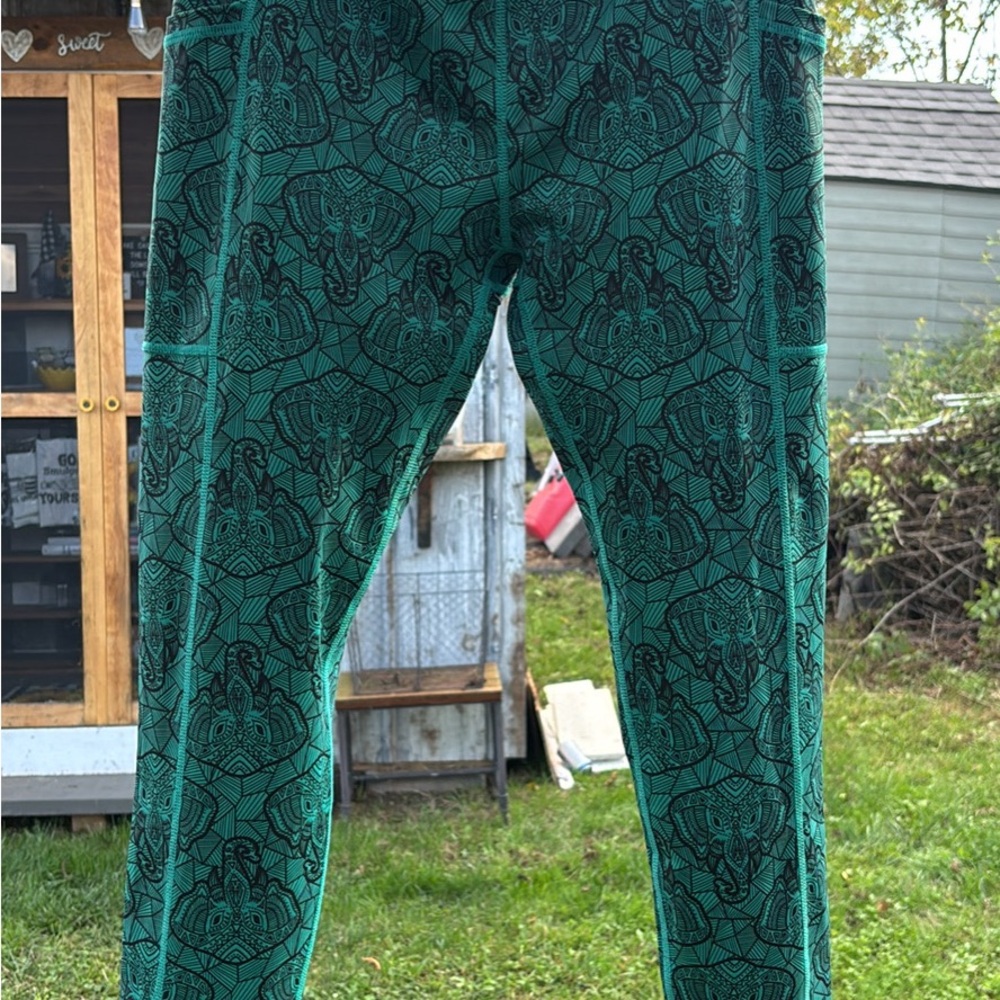 Constantly Varied Gear Teal and Black Leggings